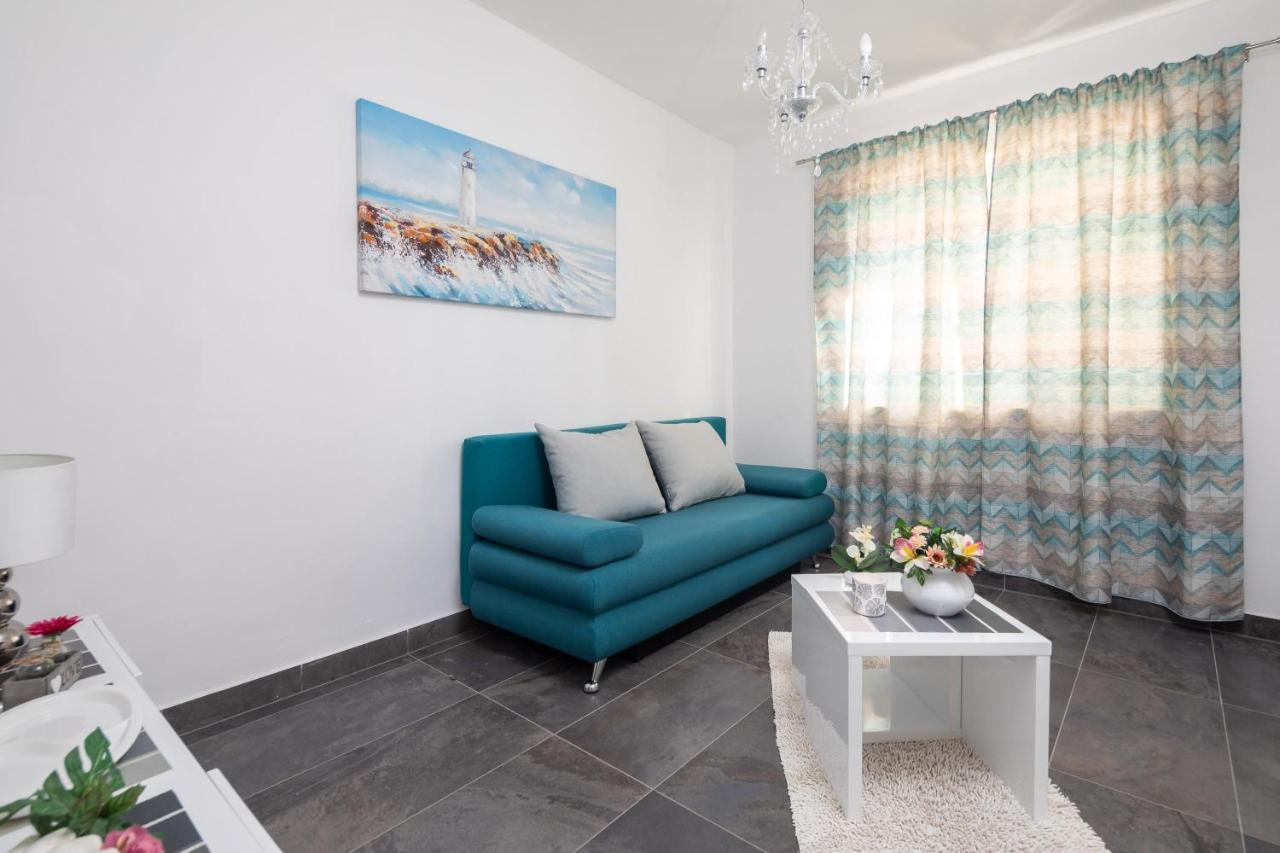 Sky Way Apartments Dugi Rat Exterior foto