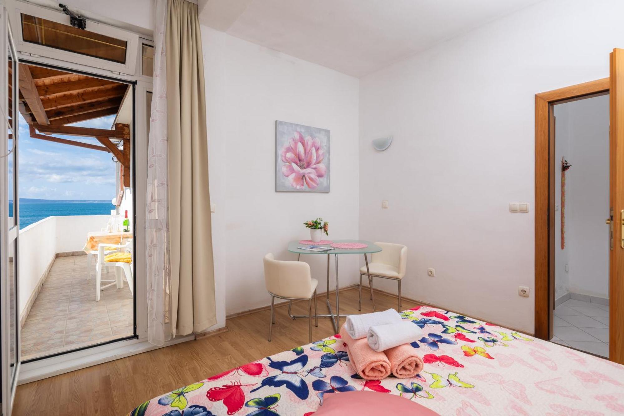 Sky Way Apartments Dugi Rat Exterior foto